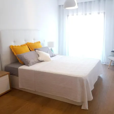 Apartamento De 2 En Portimao, Con Magnificas Vistas Al Lago, Acc... 포티마오